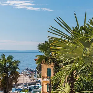 Sunny Anamaria Apartment